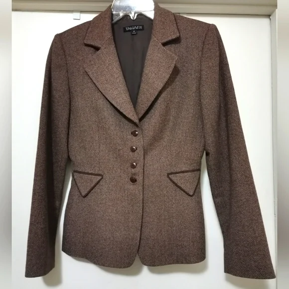 TAHARI BLAZER - Picture 1 of 9